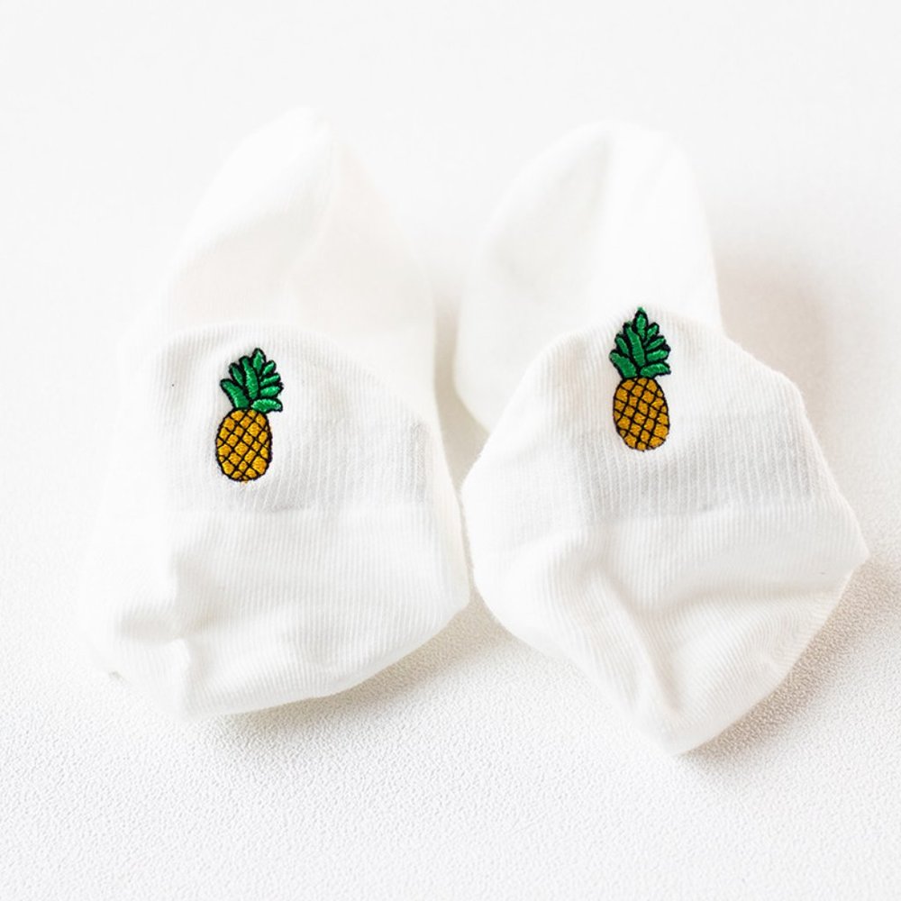 Pineapple Back Embroidered Socks